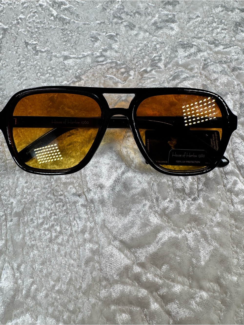 NWT House of Harlow 1960 Black Frame Sunglasses with Amber Lenses - Picture 2 of 4
